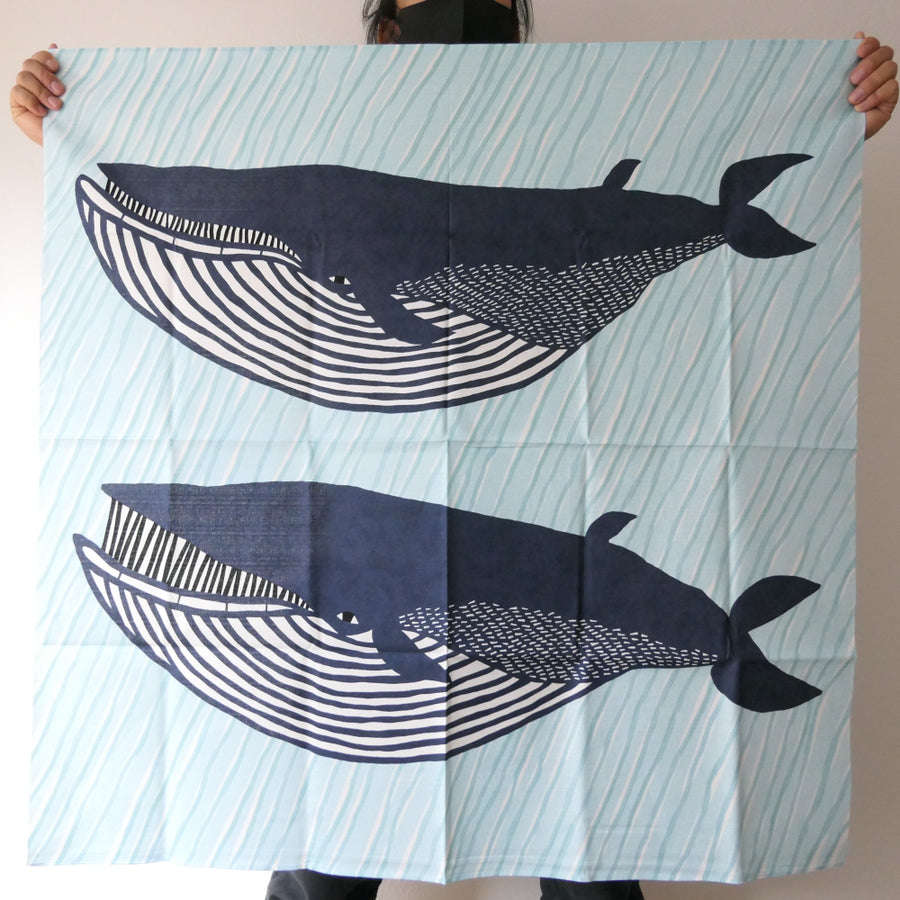 Furoshiki: kata kata - Whales